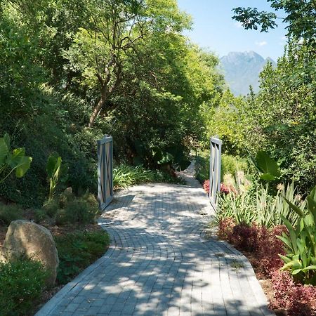 Отель Gamma Monterrey Rincon De Santiago Сантьяго Экстерьер фото