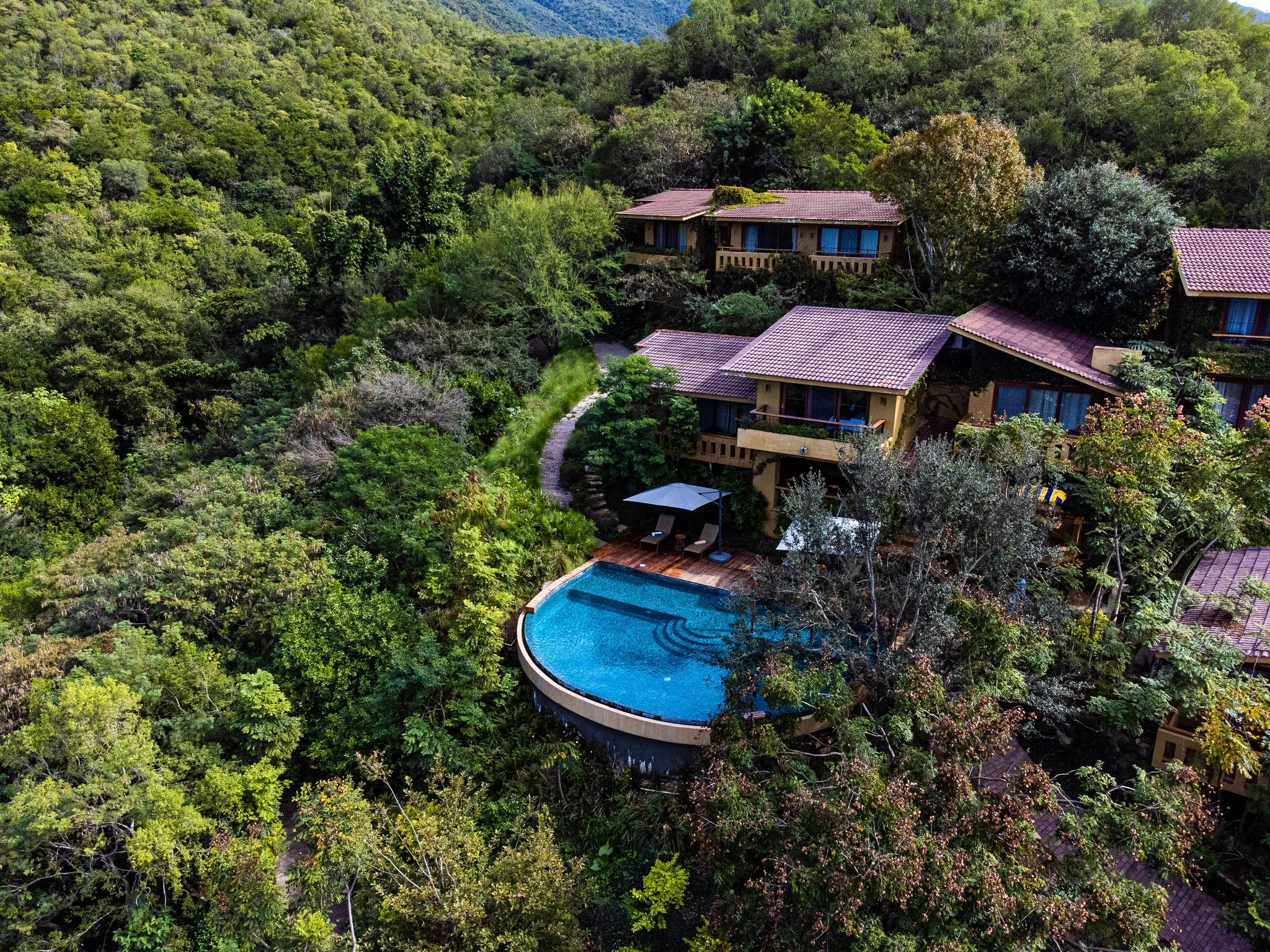Отель Gamma Monterrey Rincon De Santiago Сантьяго Экстерьер фото